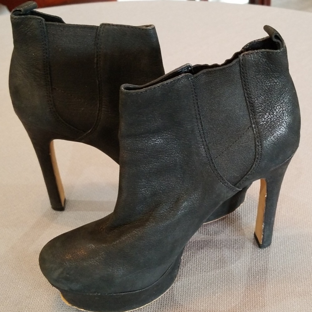 Boots - Picture 5 of 5